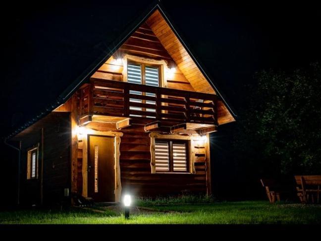 Holiday home Kryjowka Yetiego W Zaciszu Bieszczad Z Jacuzzi *